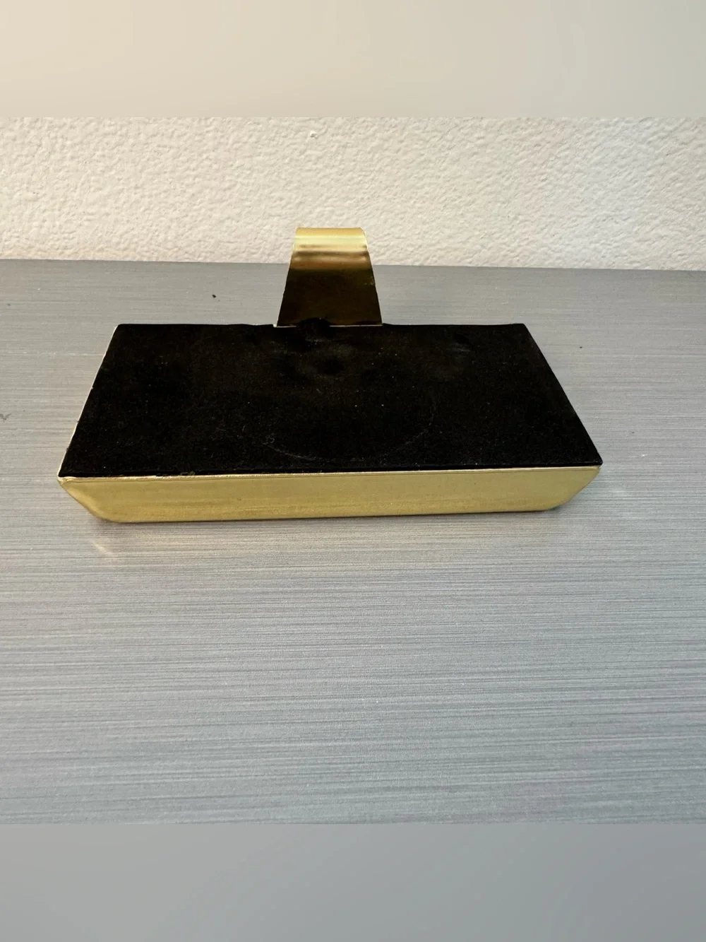 Set of 5 Gold Metal Stocking Holders / Hangers – New
